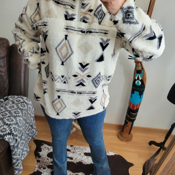 LAST 1 CAMPER Soft Tribal Quarter Zip Pullover - Picture 4 of 15